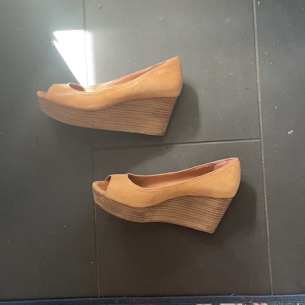 Lucky Brand Platform Wedges Carmel 37 7m